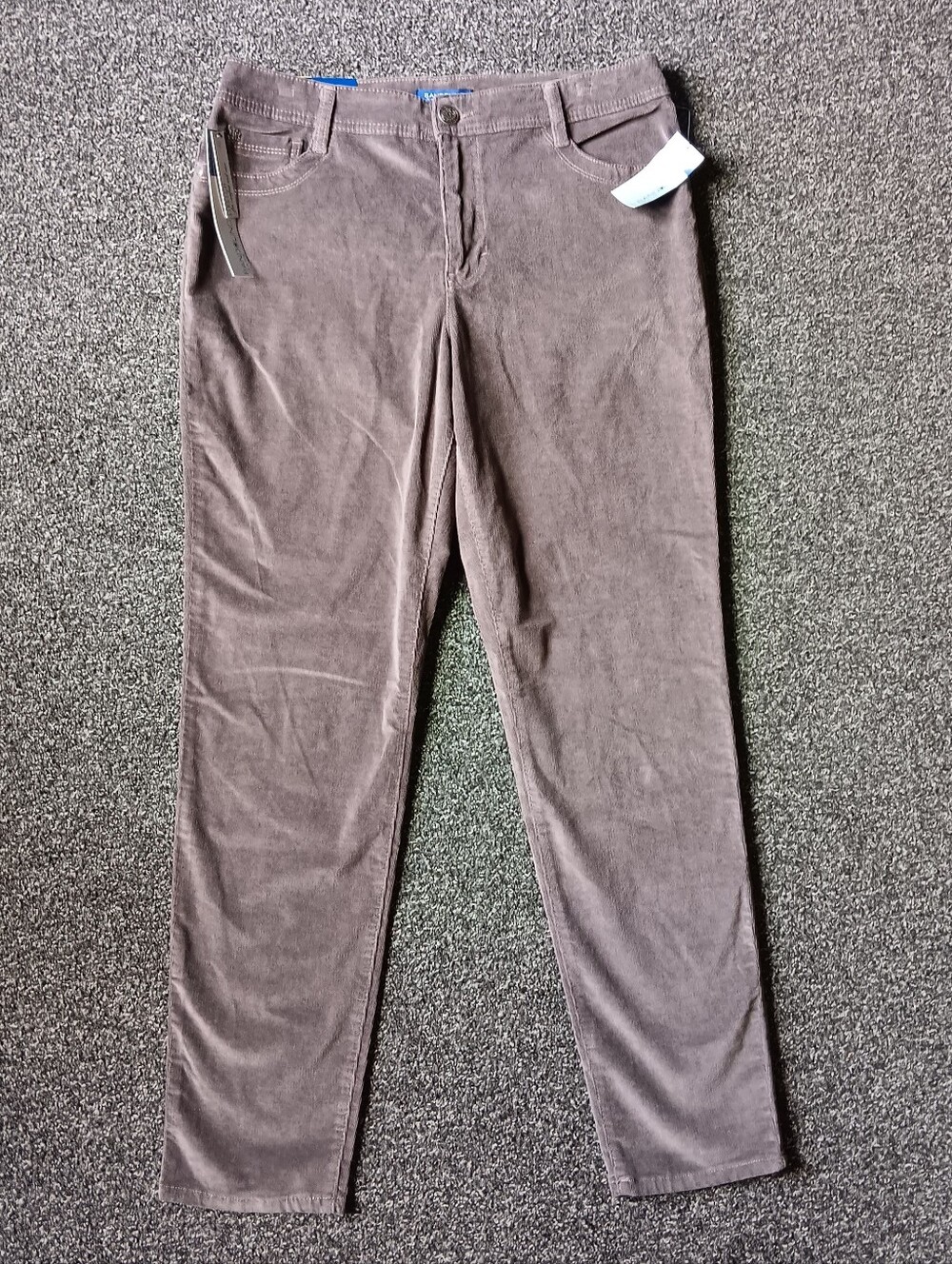 NWT Gray Autumn Corduroy Bandolino Lucie Skinny Jeans Womens 14, Casual - Picture 2 of 11